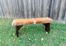 Cowhide Bench - Light Brown Curly w/ White Stripe
